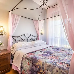 ** Couette-café Antiche Armonie Italie